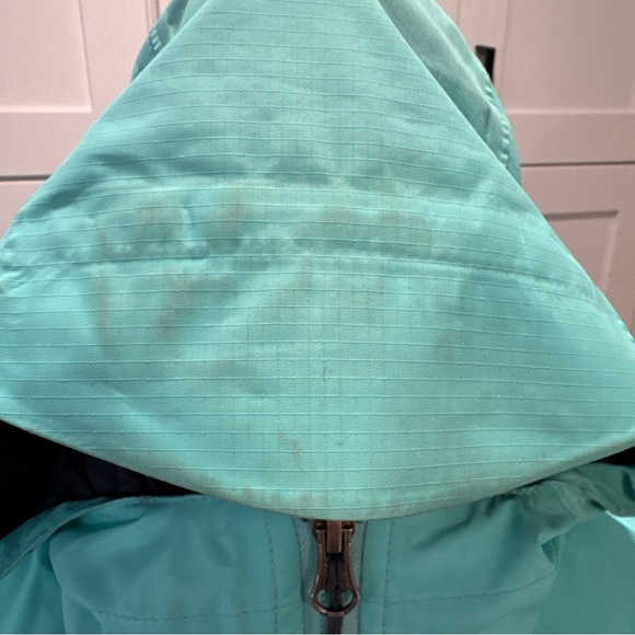 The North Face Women's Two-Tone Jacket - Aqua and Gray - Picture 7 of 16